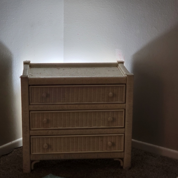 two twin plush twin beds with Mattress/boxspring, karaoke, toys, furniture &more - Picture 10 of 16